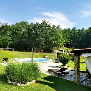 House Vuki , Nedeščina Kroatien